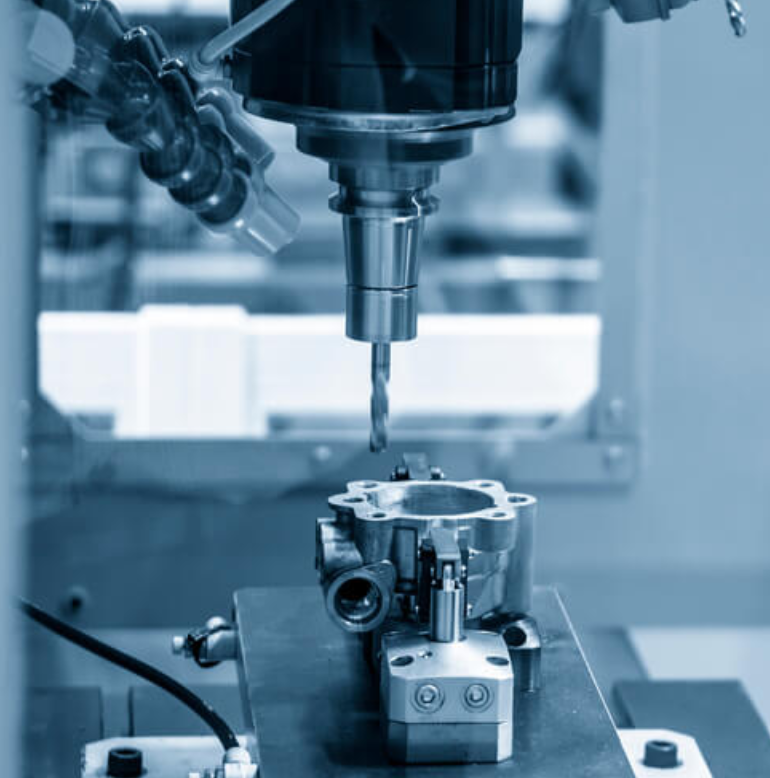 The Human Touch in Digital Manufacturing: Crafting Success Through Collaboration